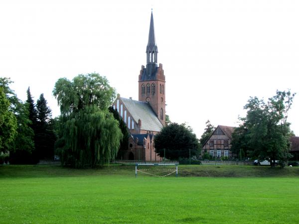 Sportplatz am Schloß - Basedow/Mecklenburg