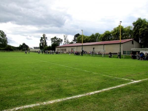 Sportplatz Am Schützenplatz - Osterfeld bei Naumburg