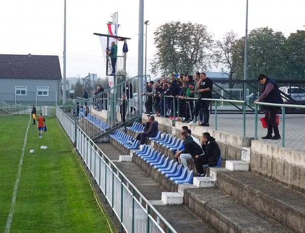 Stadion NK Slavonac - Nova Kapela