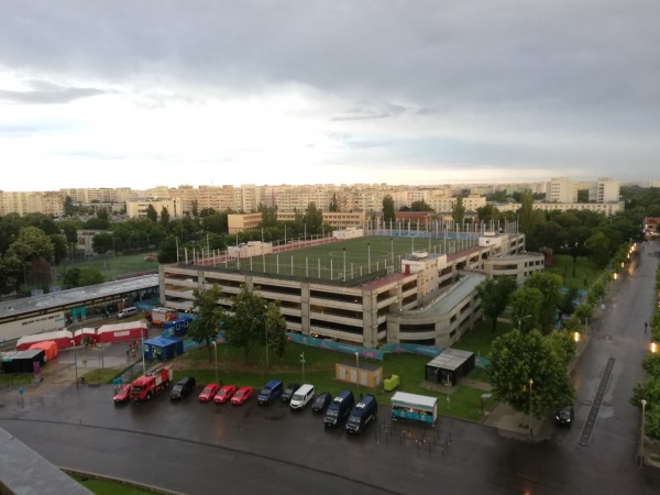 Teren de fotbal pe parcarea de la Arena Națională - București (Bucharest)