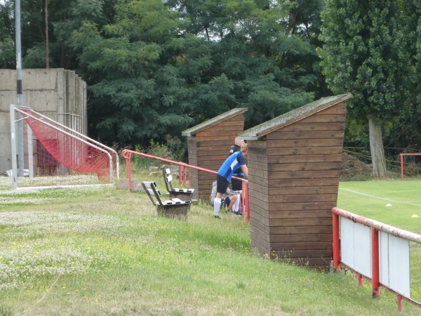 Sportplatz Feldstraße - Muldestausee-Pouch