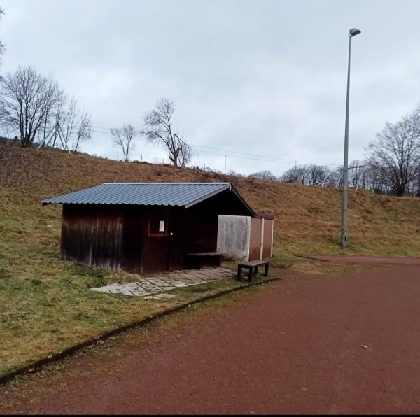 Sportplatz Rechteiche - Burbach/Siegerland-Würgendorf-Wasserscheide