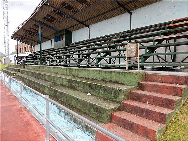 Estadio Municipal de Deportes de Los Corrales - Los Corrales de Buelna, CB