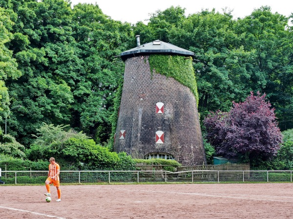 Sportplatz an der Mühle - Neukirchen-Vluyn-Rayen