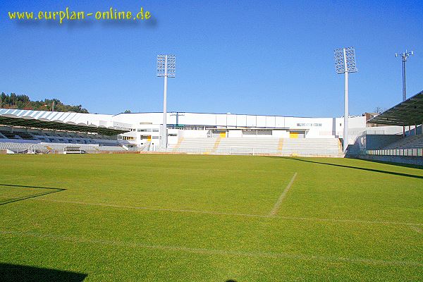 Estádio Comendador Joaquim de Almeida Freitas - Moreira de Cónegos