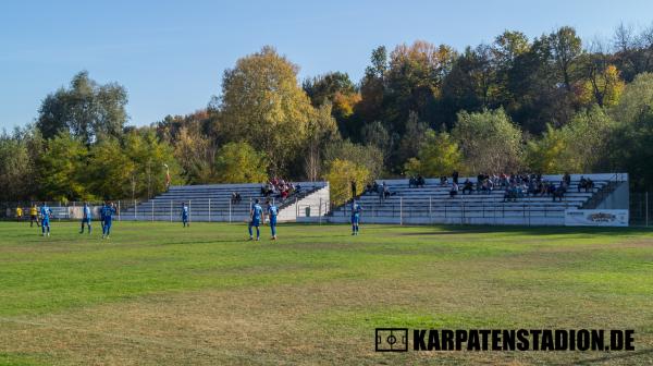 Stadionul Comunal - Vlădești