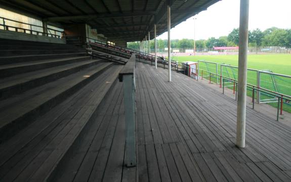 Oststadtstadion der Bezirkssportanlage Bothfeld - Hannover-Bothfeld