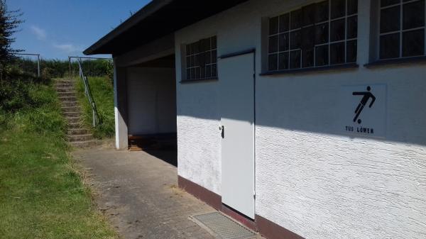 Sportplatz Am Berghofe - Willebadessen-Löwen