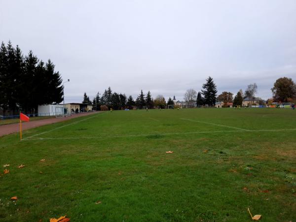 Sportplatz hinter der Turnhalle - Pausa-Mühltroff