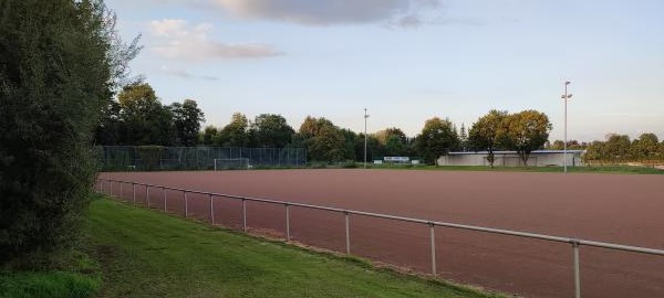 Stadion Harmsmühlenstraße B-Platz - Springe