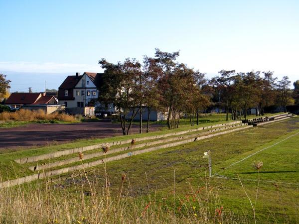 Sportplatz am Bahnhof - Teutschenthal-Teutschenthal Bahnhof