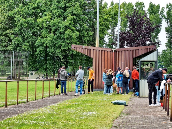 Römerstadion Nebenplatz - Salzkotten-Mantinghausen