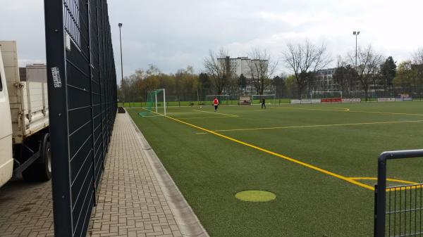 Jean-Löring-Sportpark Platz 2 - Köln-Zollstock