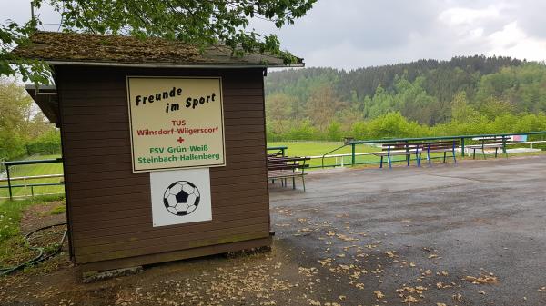 Sportplatz am Köpfchen - Steinbach-Hallenberg