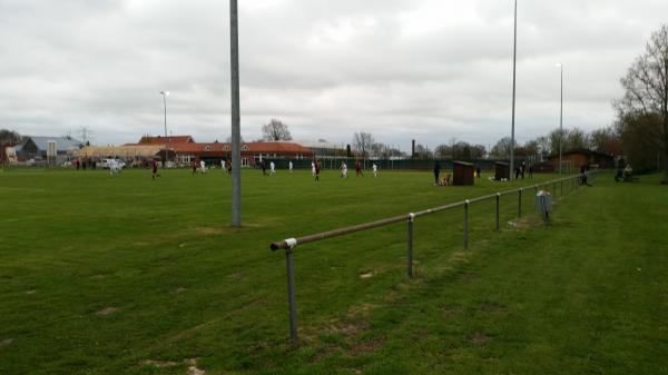 Helmut-Gehn-Stadion Nebenplatz - Klein Offenseth-Sparrieshoop