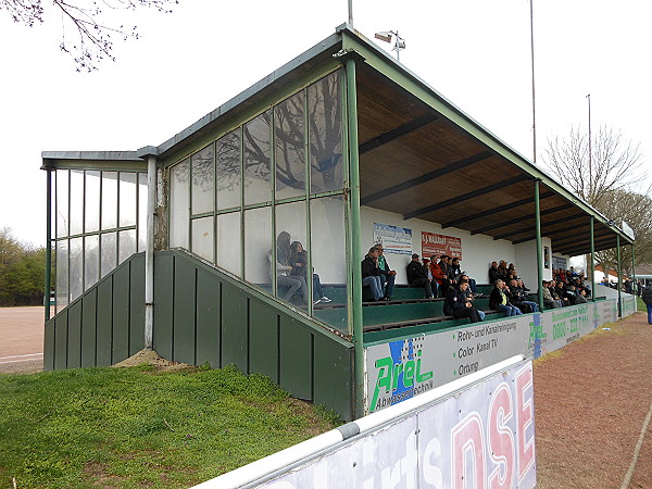 Bertram-Möthrath-Stadion - Düren-Arnoldsweiler