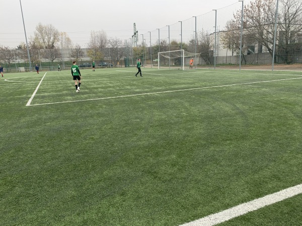 Hunyadi Mátyás utca Műfüves pálya 2 - Budapest