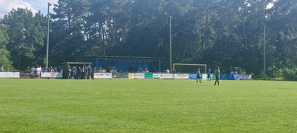 Sportplatz am Schwarzen Pohl - Hechthausen-Bornberg