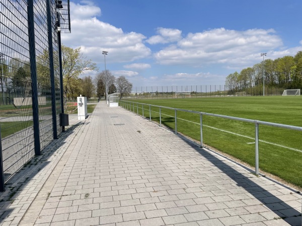 FC Bayern Campus Platz 7 - München-Neuherberg