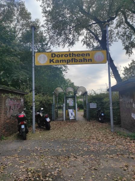 Dorotheen-Kampfbahn der Bezirkssportanlage Lohberg - Dinslaken-Lohberg