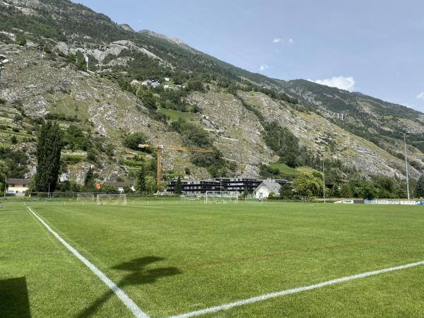 Sportplatz Hallenbad - Steg