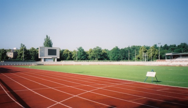 Stadion im Sportpark Luftschiffhafen - Potsdam