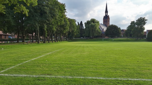 Sportplatz am Schloß - Basedow/Mecklenburg