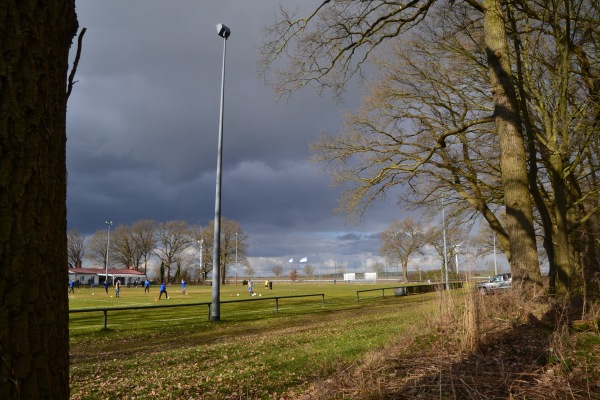 Sportplatz an der B190 - Salzwedel-Pretzier