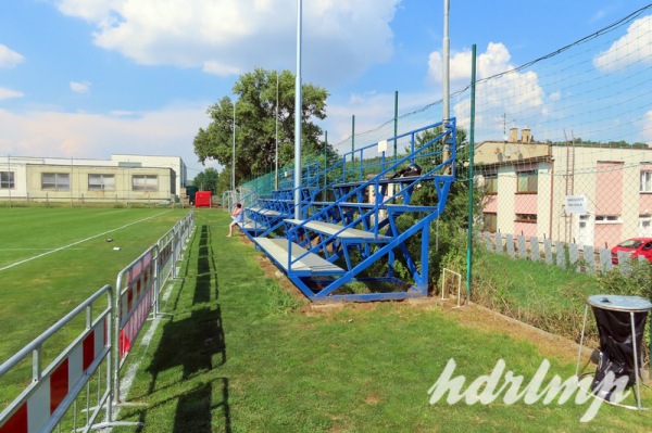 Fotbalový a lehkoatletický stadion Hustopeče hřiště 2 - Hustopeče