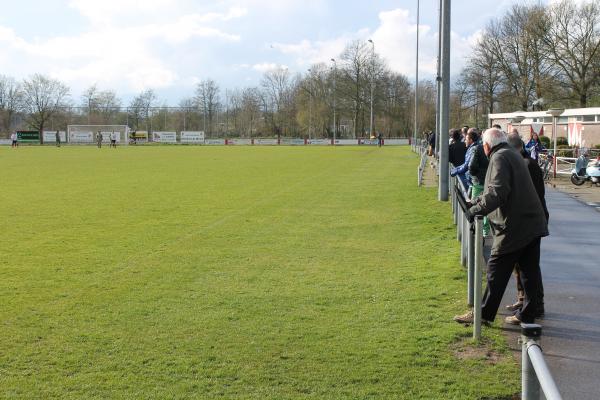 Sportpark Ossenkoppelerhoek veld 13-LAP - Almelo-Ossenkoppelerhoek