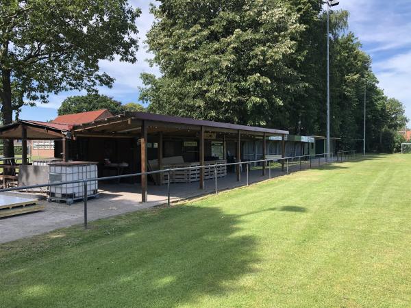 Sportplatz an der Grundschule - Aurich/Ostfriesland-Wiesens