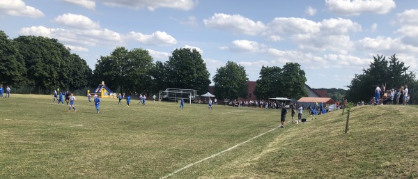 Sportplatz Kella - Kella