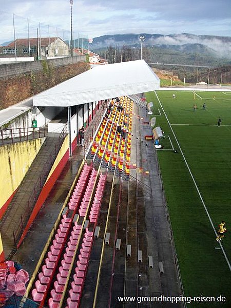 Estádio 1º de Dezembro - Foz do Sousa