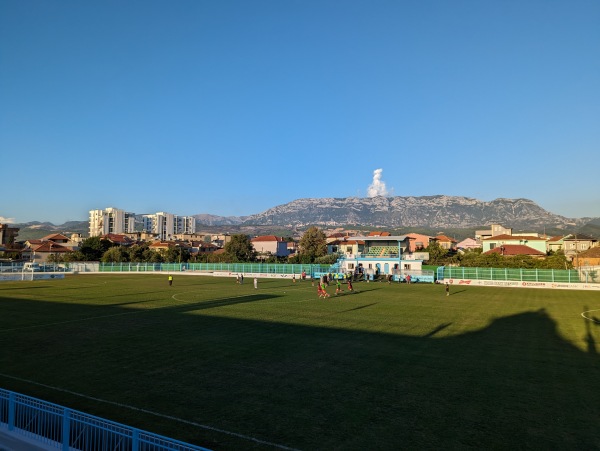 Stadiumi Redi Maloku - Fushë-Krujë