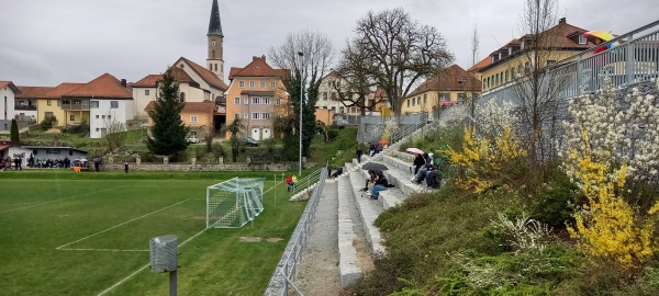 Sportplatz an der Grundschule - Büchlberg