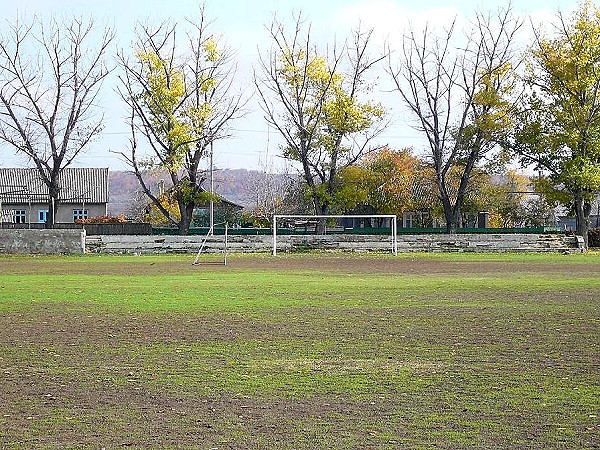 Stadionul Sătesc - Chirsova