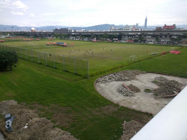 Yingfeng Riverside Park field A - Taipei