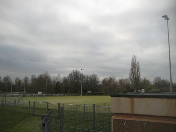 Sportplatz Grundschule am Umfassungsweg - Magdeburg-Neue Neustadt