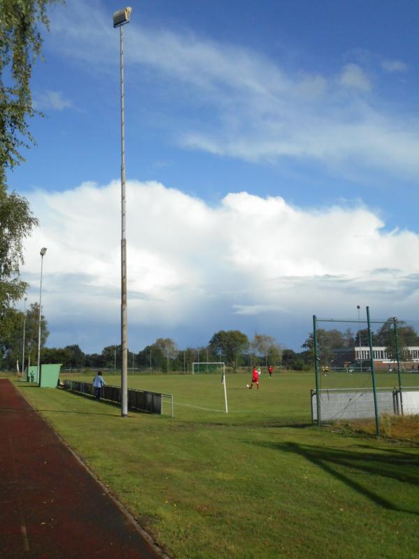 Sportplatz an der Schule - Dunum