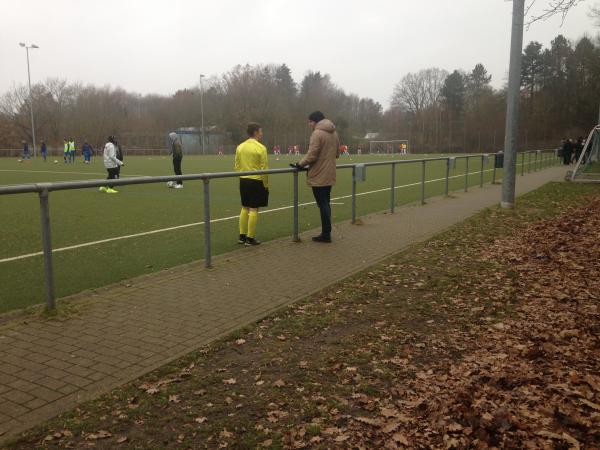 Wilhelm-Lindemann-Sportanlage Platz 2 - Hamburg-Lohbrügge