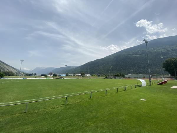 Sportplatz Hallenbad - Steg