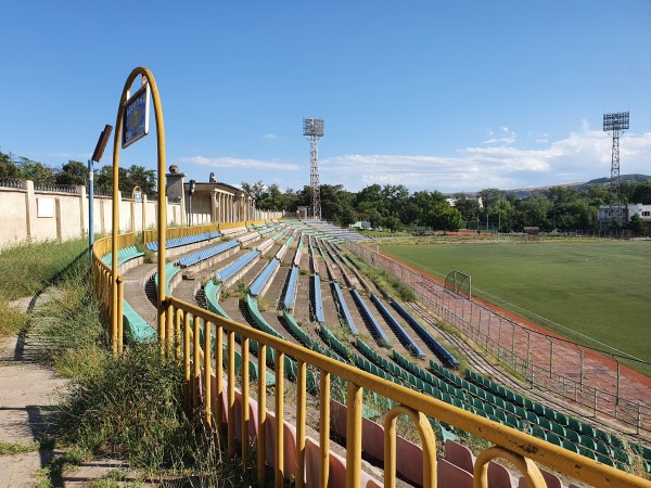 Stadioni Poladi - Rustavi