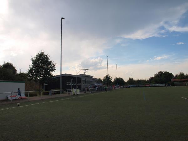 Hans-Klosterkamp-Sportplatz im Sportpark Reusrath - Langenfeld/Rheinland-Reusrath