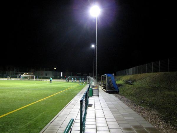 Sportplatz an der B80 2 - Seegebiet Mansfelder Land-Lüttchendorf