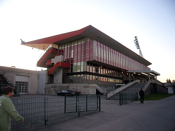 Friedrich-Ludwig-Jahn-Sportpark - Berlin-Prenzlauer Berg