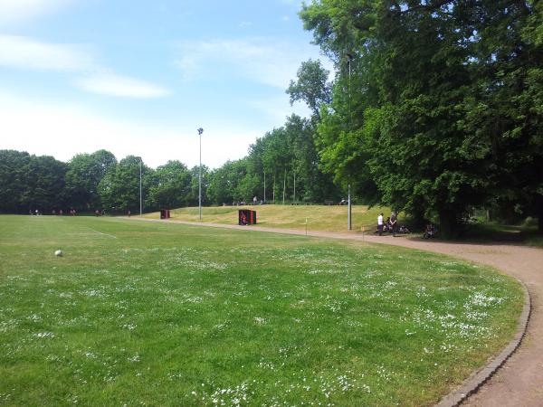 August-Bebel-Kampfbahn Nebenplatz - Leipzig-Wahren