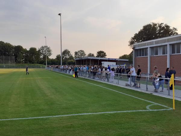 Sportplatz Flovericher Straße - Geilenkirchen-Immendorf