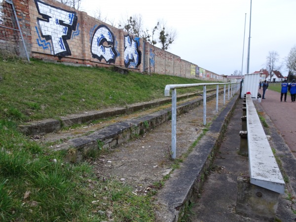 Sportplatz am Volkshaus - Gommern