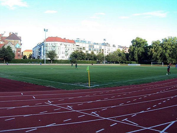 Friedrich-Ludwig-Jahn-Sportpark Kleines Stadion - Berlin-Prenzlauer Berg