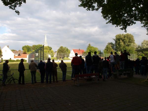 Fritz-Schumacher-Sportpark - Bad Sassendorf-Ostinghausen